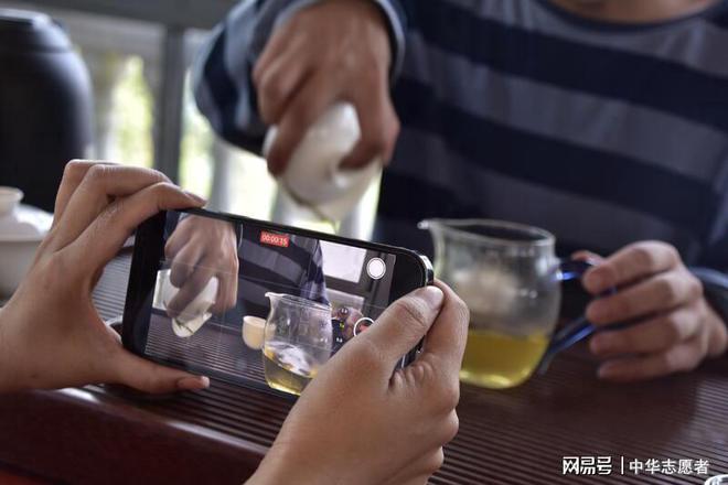 如何抓住茶客的心 短视频时代的普洱茶营销(图2)