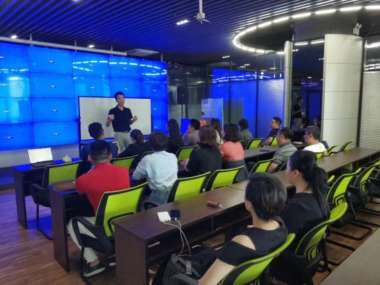 职贝云数 AI 新零售智能终端重磅登场借 AI 东风引领行业变(图5)