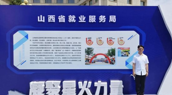 00后玩转AI黑科技县城玩出千万GMV：助农、代写、拍短剧(图2)